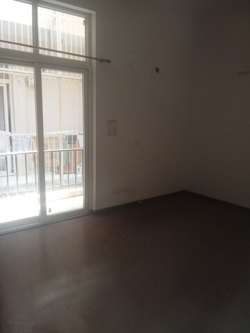 Room in 5 BHK Villa at Amrapali Leisure Valley, Tech Zone 4 Greater Noida – for Sale