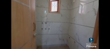 Bathroom in 3 BHK Builder Floor at Royce Vaishali, Vaishali Sector 5 – for Sale