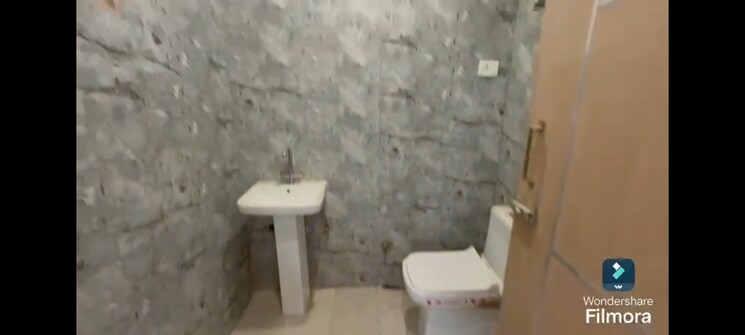 Bathroom, royce-vaishali 3 Bedroom 1150 Sq.Ft. Builder Floor In Vaishali Sector 5 Ghaziabad 8797264