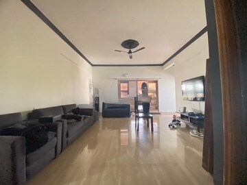 Room in 3 BHK Builder Floor at Hsr Layout – for Rent