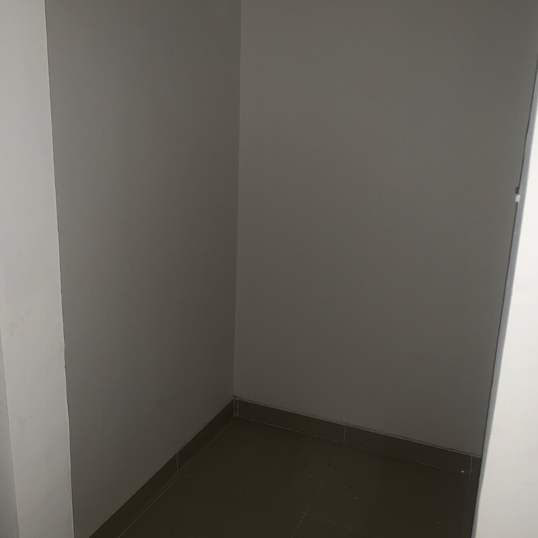 Room, ild-grand 3 Bedroom 1790 Sq.Ft. Apartment In Basai Enclave 1 Gurgaon 8797300