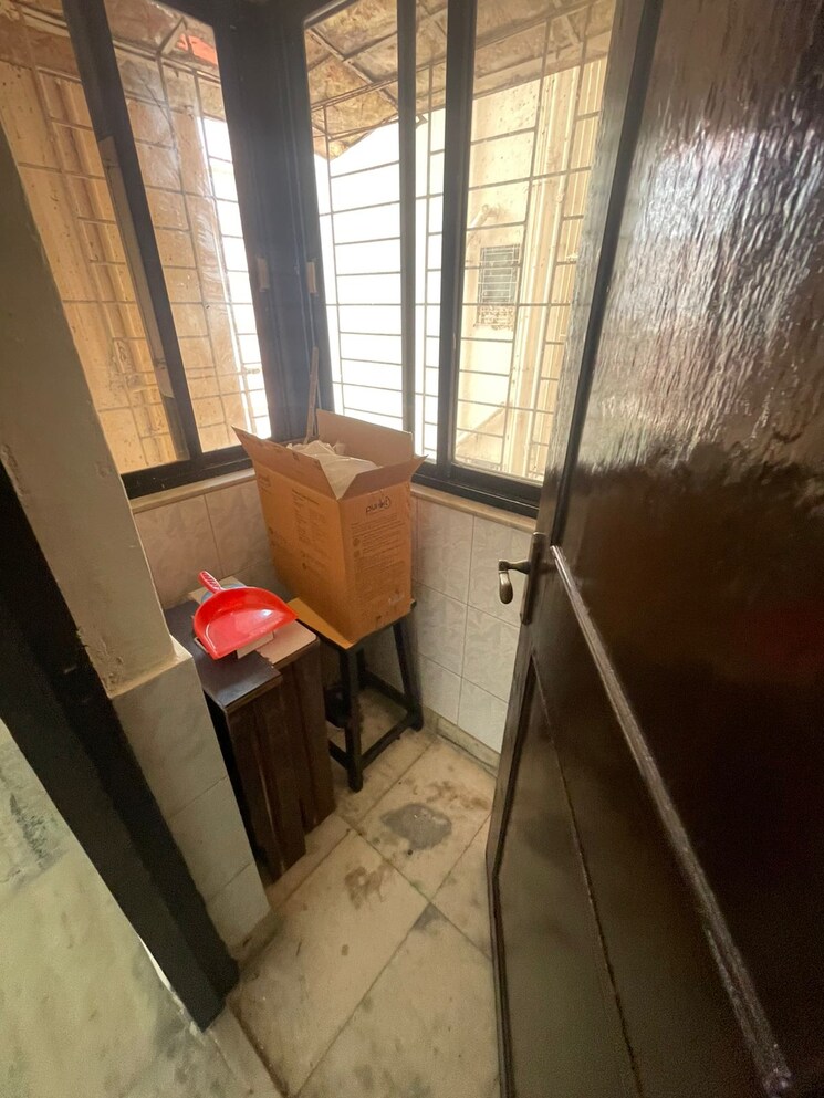 Kitchen, sumer-castle 2 Bedroom 700 Sq.Ft. Apartment In Uthalsar Thane 8797305