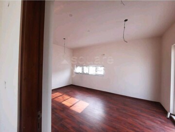 Room in 4 BHK Apartment at Kokapet – for Rent