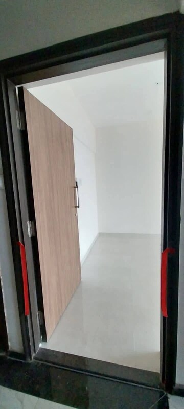 Building Lobby in 1 BHK Apartment at Vaibhav Eastern Groves, Vikhroli East – for Rent