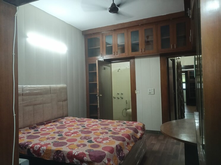 Bedroom, ss-mayfield-gardens 4 Bedroom 2800 Sq.Ft. Apartment In Sector 51 Gurgaon 8797325