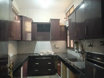 Kitchen in 4 BHK Apartment at SS Mayfield Gardens, Sector 51 – for Rent