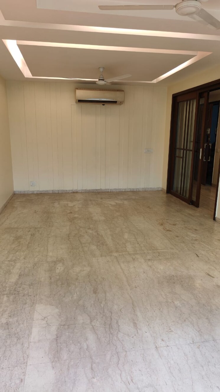 Room, sarvapriya vihar 3 Bedroom 2000 Sq.Ft. Builder Floor In Sarvapriya Vihar Delhi 8797359