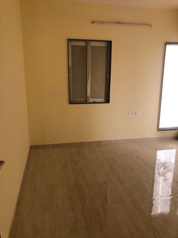 Room in 2 BHK Apartment at Kapil Bayview, Mazgaon – for Rent