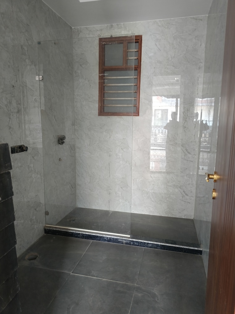 Bathroom, sector 85 4 Bedroom 350 Sq.Yd. Builder Floor In Sector 85 Faridabad 8797381