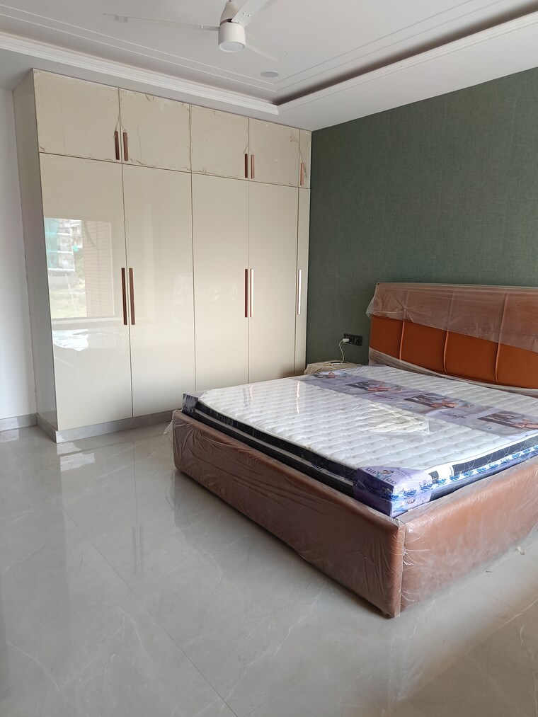 Bedroom, sector 85 4 Bedroom 350 Sq.Yd. Builder Floor In Sector 85 Faridabad 8797381