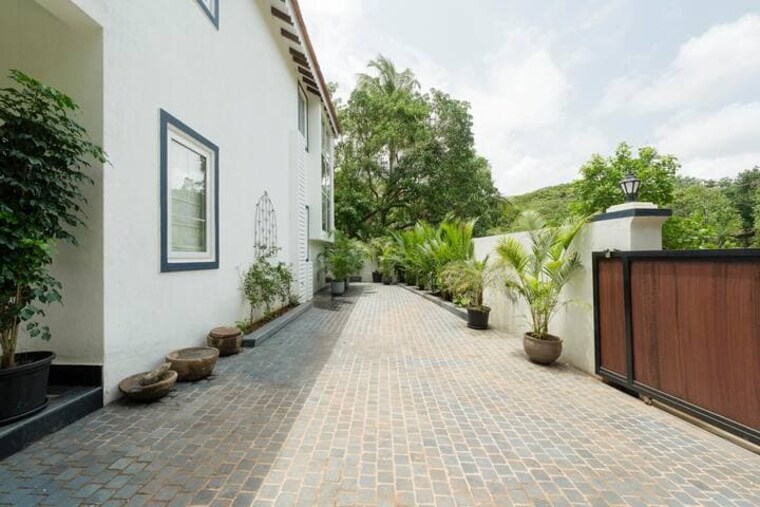 Balcony, saligao 4 Bedroom 4305 Sq.Ft. Villa In Saligao Goa 8797402