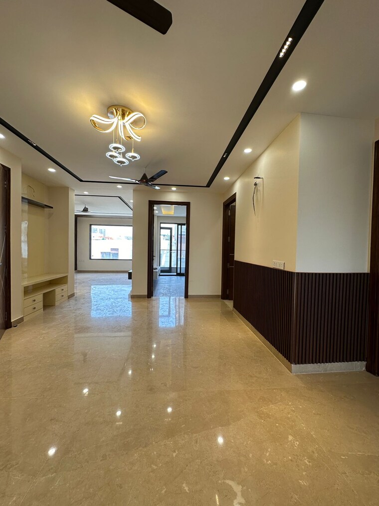 Room, sector 52 4 Bedroom 240 Sq.Yd. Builder Floor In Sector 52 Gurgaon 8797409