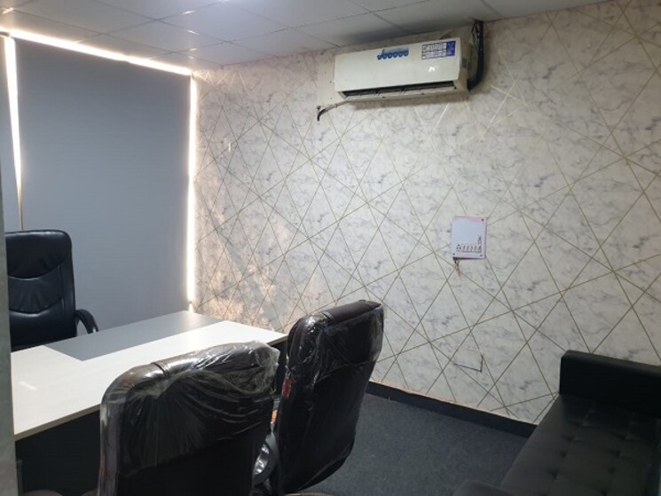 undefined, sector 63 Commercial Office Space 2700 Sq.Ft. In Sector 63 Noida 8797344