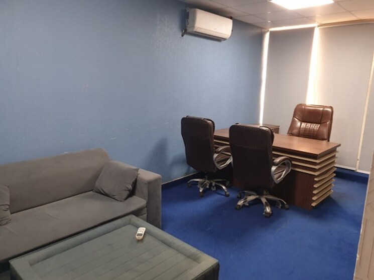 Living Room, sector 63 Commercial Office Space 2700 Sq.Ft. In Sector 63 Noida 8797344
