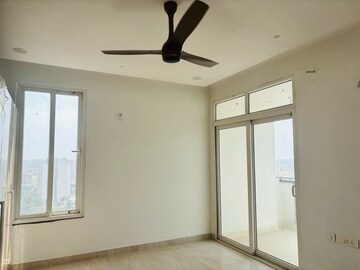 Room in 4 BHK Apartment at Chandra Panorama, Sushant Golf City – for Rent