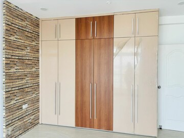 Room in 4 BHK Apartment at Chandra Panorama, Sushant Golf City – for Rent