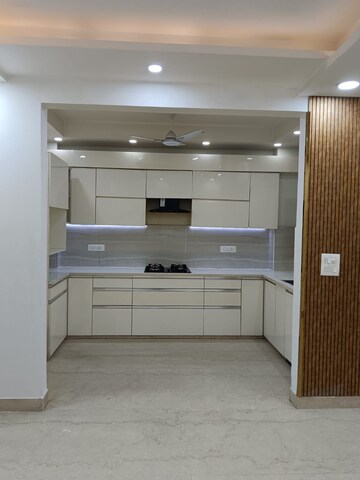 Kitchen in 3 BHK Apartment at DLF Atria, Dlf Phase ii – for Rent