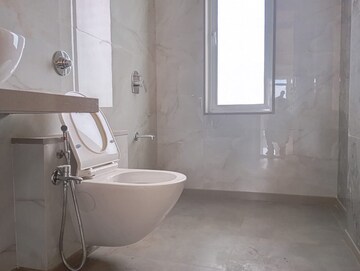 Bathroom in 4 BHK Apartment at Avron V, Chembur – for Rent