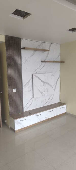 Room in 3 BHK Apartment at Omaxe Residency II, Gomti Nagar – for Sale