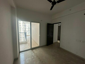 3 BHK Apartment For Rent in LandCraft River Heights, Raj Nagar Extension