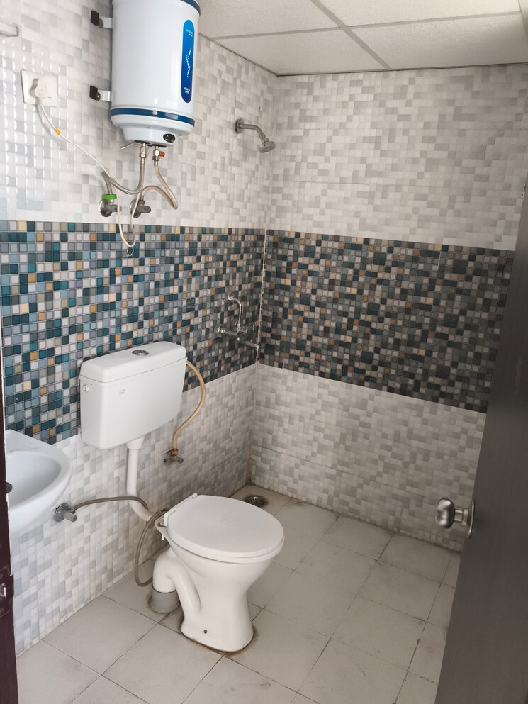 Bathroom, signature-global-andour-height 2 Bedroom 600 Sq.Ft. Apartment In Sector 71 Gurgaon 8797507