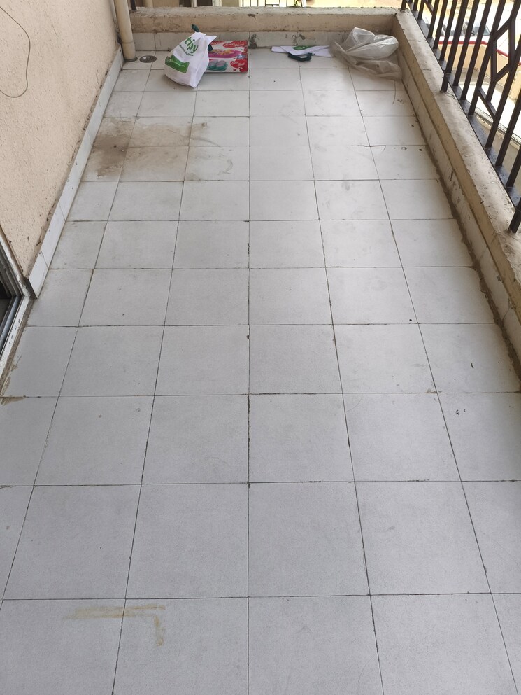 Balcony, signature-global-andour-height 2 Bedroom 600 Sq.Ft. Apartment In Sector 71 Gurgaon 8797507