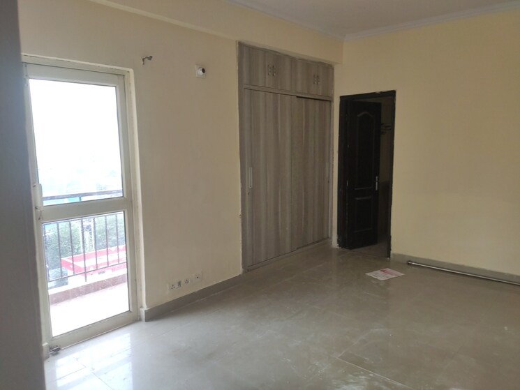 Room, aims-golf-city 3.5 Bedroom 1550 Sq.Ft. Apartment In Sector 75 Noida 8797502