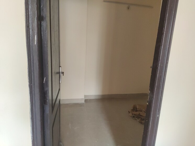 Room, aims-golf-city 3.5 Bedroom 1550 Sq.Ft. Apartment In Sector 75 Noida 8797502