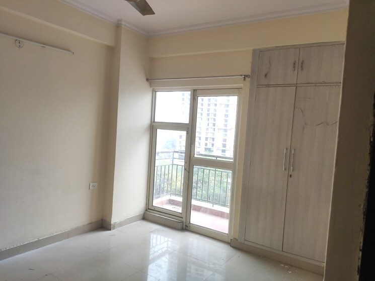 Room, aims-golf-city 3.5 Bedroom 1550 Sq.Ft. Apartment In Sector 75 Noida 8797502
