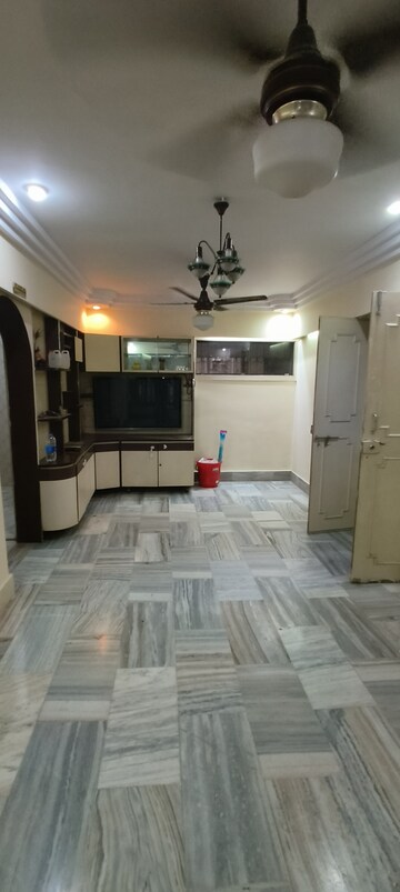 2 BHK Apartment For Rent in Borivali West
