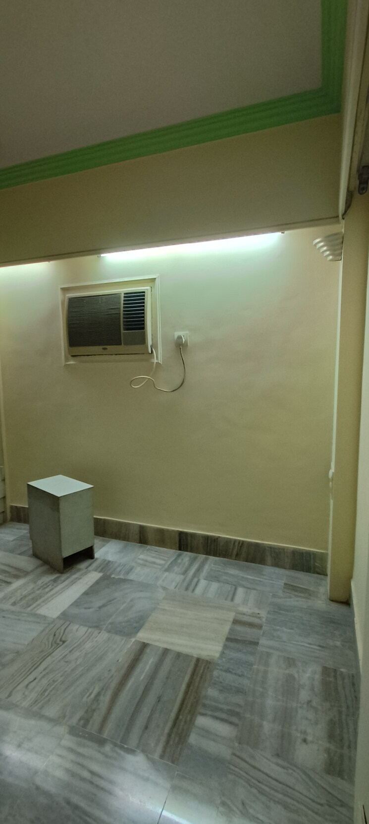 Room, borivali west 2 Bedroom 600 Sq.Ft. Apartment In Borivali West Mumbai 8797494