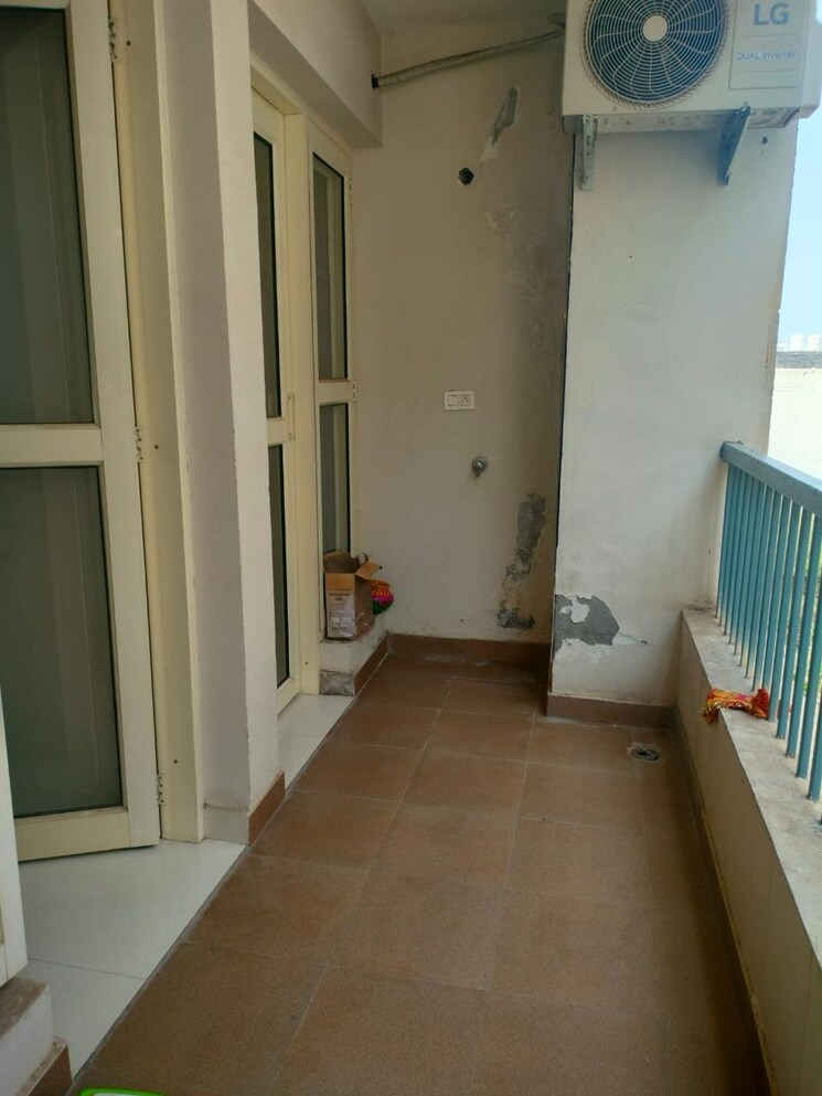 Balcony, new palam vihar 2 Bedroom 850 Sq.Ft. Apartment In New Palam Vihar Gurgaon 8797483