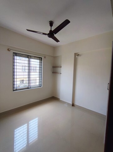 Room in 2 BHK Builder Floor at Hsr Layout – for Rent