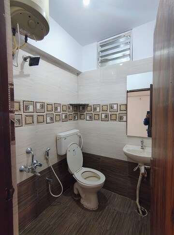 Master Bedroom in 2 BHK Builder Floor at Hsr Layout – for Rent