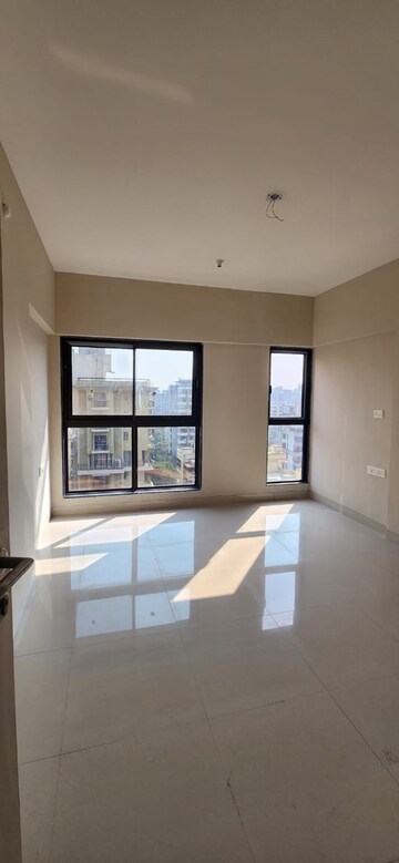 Room in 5 BHK Apartment at Amardeep Apartment Chembur, Chembur – for Rent