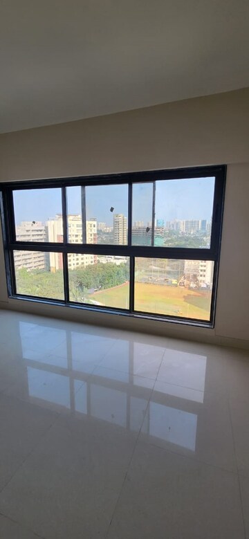 Room in 5 BHK Apartment at Amardeep Apartment Chembur, Chembur – for Rent