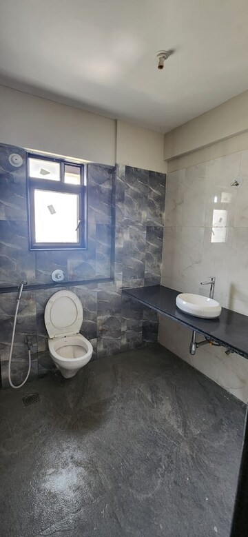 Bathroom in 5 BHK Apartment at Amardeep Apartment Chembur, Chembur – for Rent