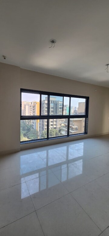 Room in 5 BHK Apartment at Amardeep Apartment Chembur, Chembur – for Rent