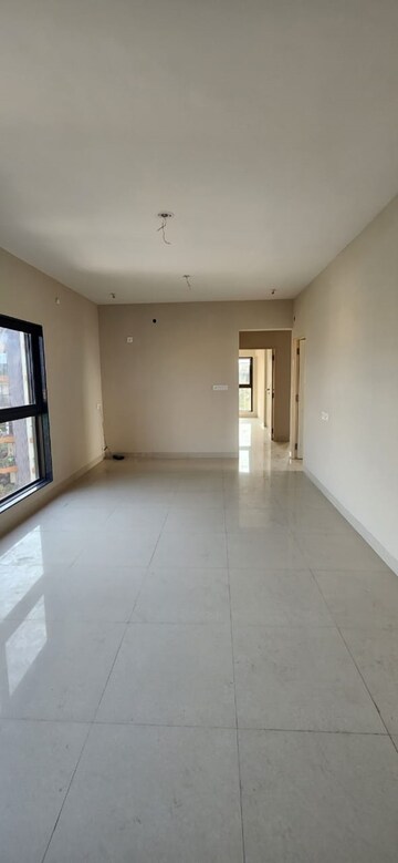Room in 5 BHK Apartment at Amardeep Apartment Chembur, Chembur – for Rent