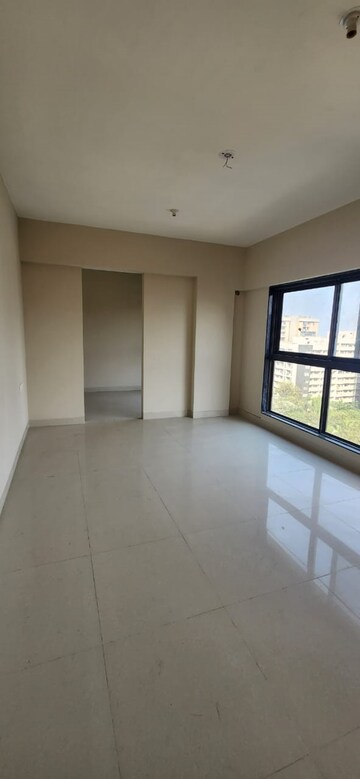 Room in 5 BHK Apartment at Amardeep Apartment Chembur, Chembur – for Rent