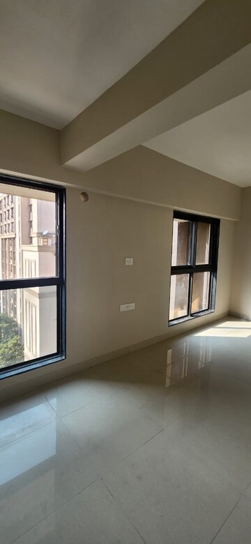 Room in 5 BHK Apartment at Amardeep Apartment Chembur, Chembur – for Rent
