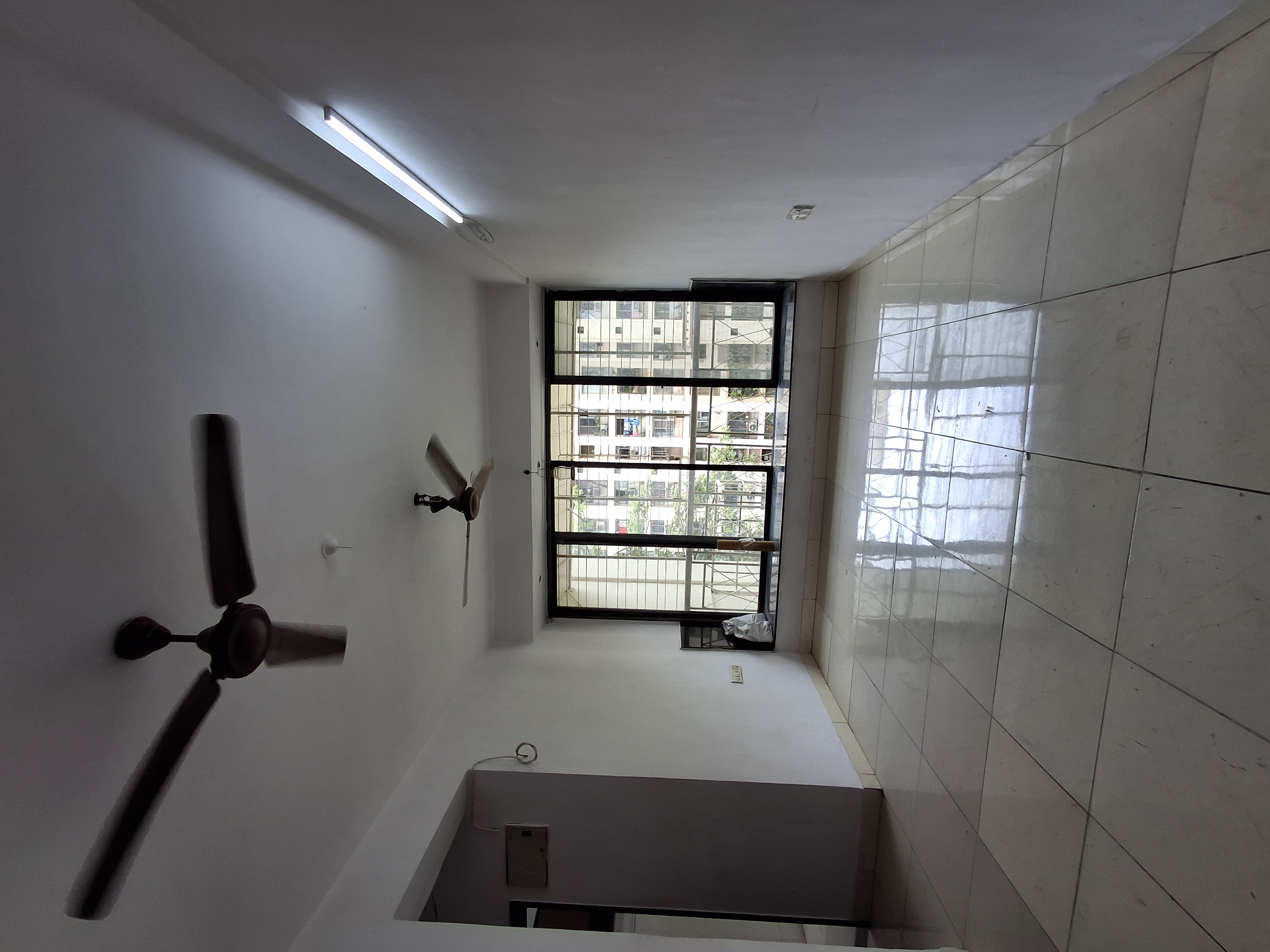 1 BHK Apartment For Sale in Evershine Millennium Paradise