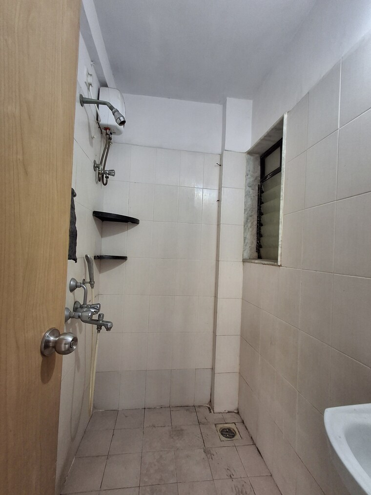 Bathroom, evershine-millennium-paradise 1 Bedroom 340 Sq.Ft. Apartment In Kandivali East Mumbai 8797551