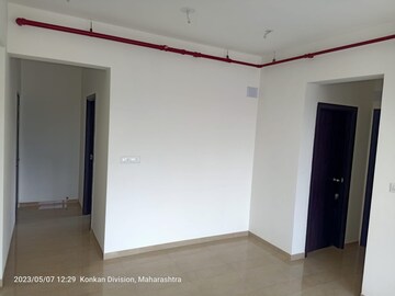 Room in 1 BHK Apartment at Mahindra Lifespaces Roots, Kandivali East – for Rent