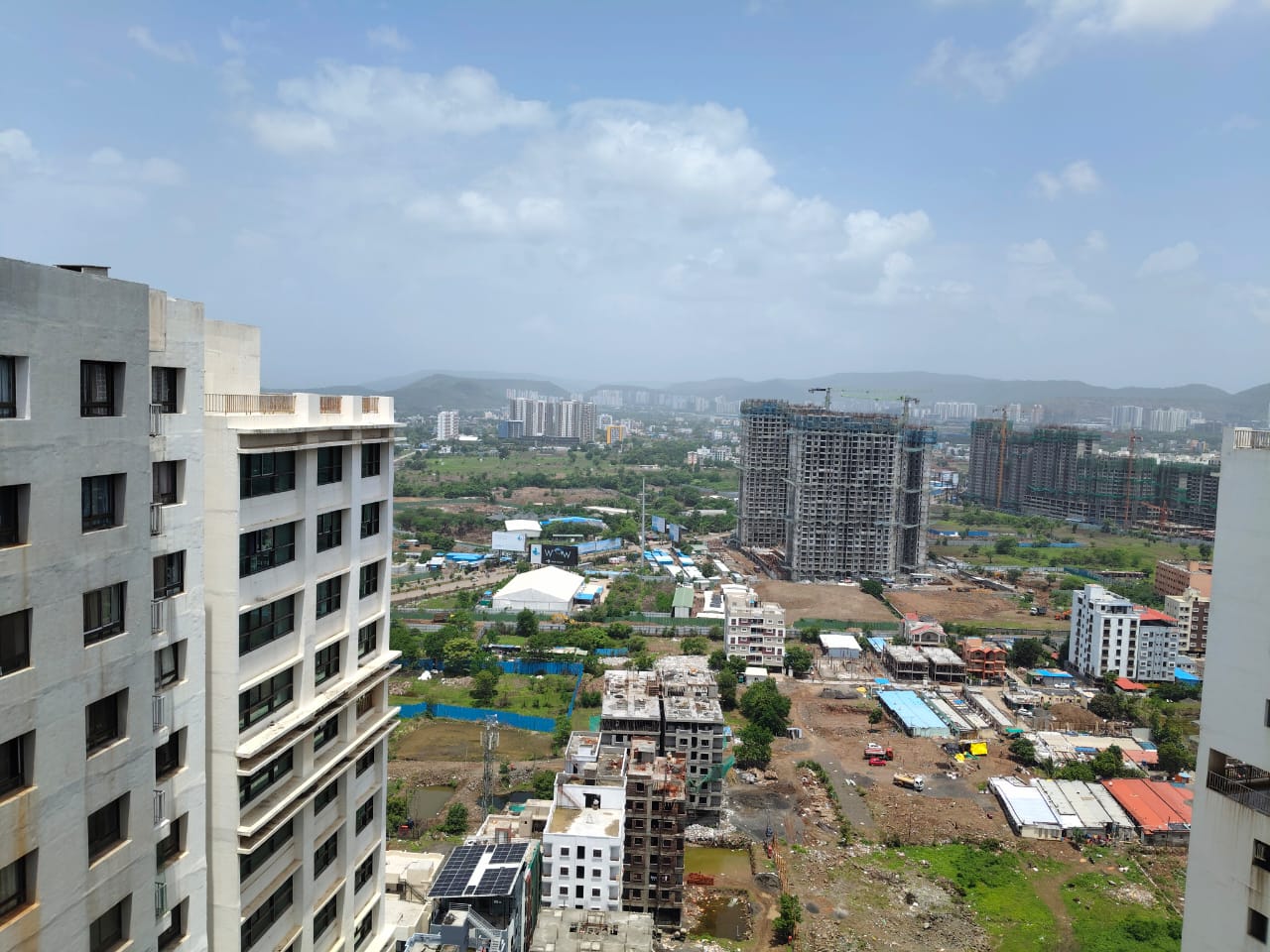 1 BHK + Pooja Room Apartment For Rent in Paranjape Blue Ridge