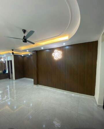 Bedroom in 3 BHK Builder Floor at Sushant Lok 3, Sector 57 – for Sale