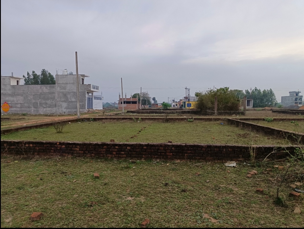 Plot For Sale in Vasundhara RS Homes