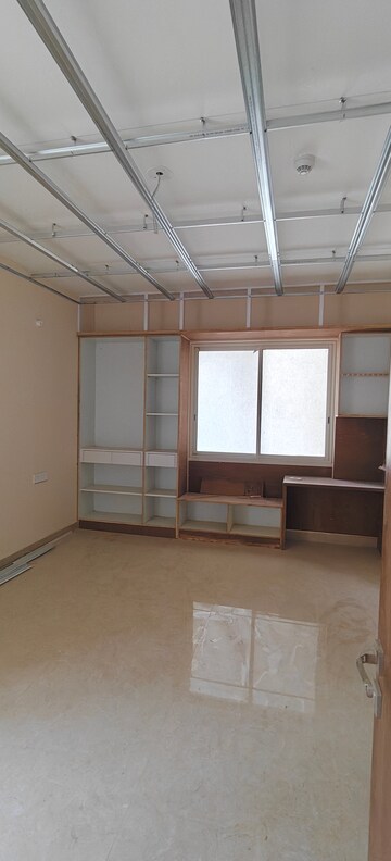 Room in 3 BHK Apartment at Aurobindo Kohinoor, Serilingampally – for Rent