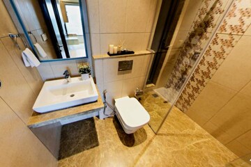 Team Area in 3 BHK Apartment at Peninsula Salsette 27, Byculla – for Sale