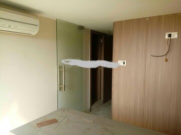 Room in  Office Space at Bbd Bagh – for Rent
